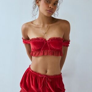 🔥 NWT Urban Outfitters “Out From Under” Red Satin Crop Top – Size M 🔥